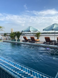 Uniworld_MekongJewel_Pool_low