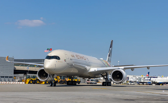 Azul realiza voo inaugural do A350, maior avião da companhia