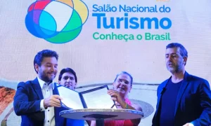 Universal Assistance concorre ao prêmio Reclame Aqui nesta terça - VoeNews  - Notícias do Turismo